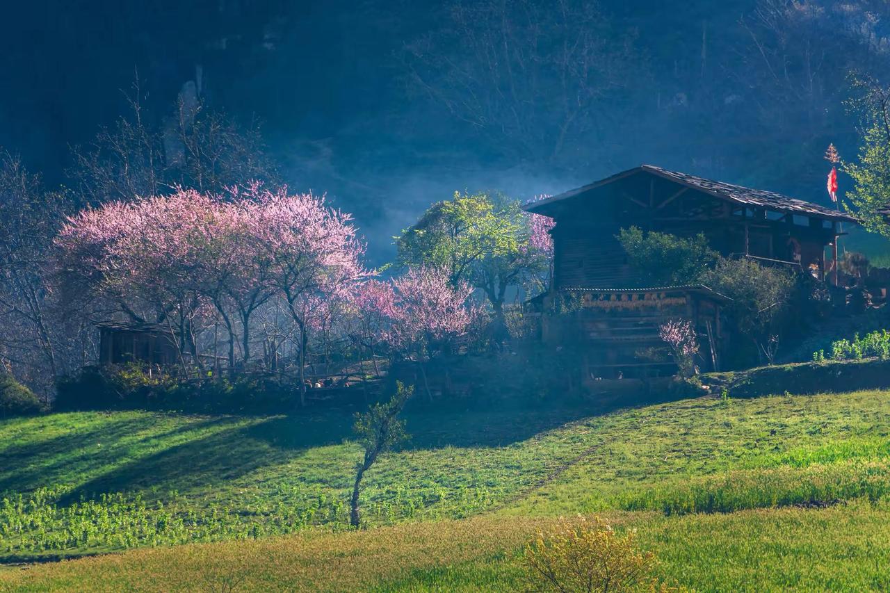 丙中诺雾里村。丙中诺雾里村旅行摄影的诗意瞬间