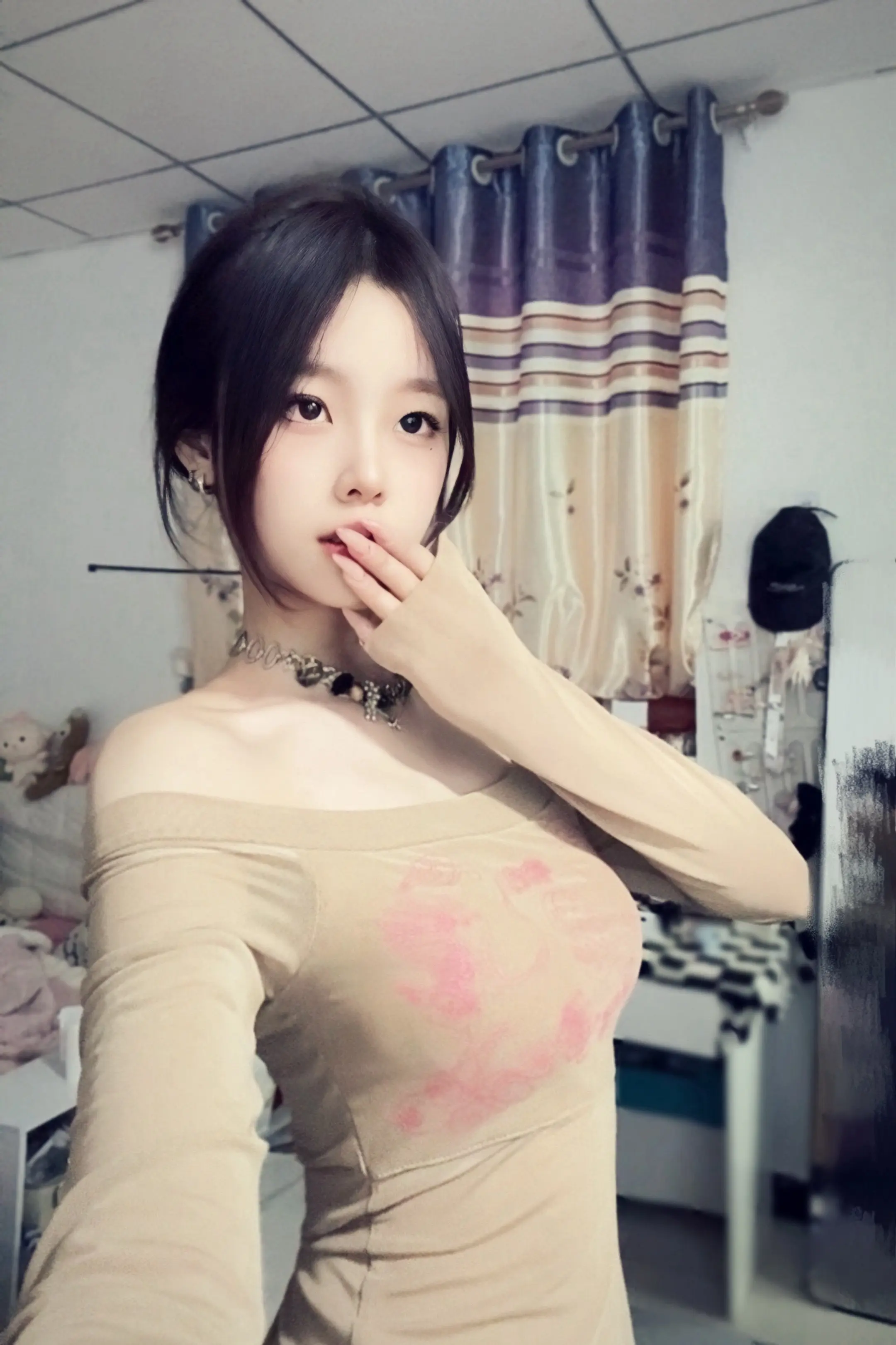 恋爱的开始不是温馨的请客吃饭而是，你擦去我眼角的眼泪