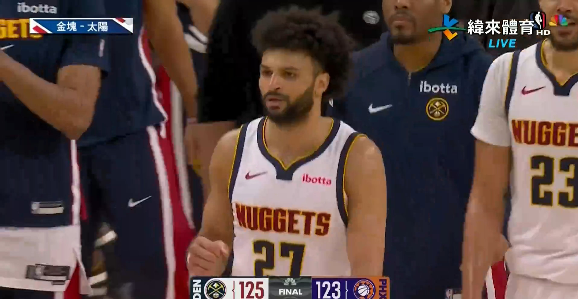 布克最后空位三分不进，你矿全员去给他磕一个吧。事实证明多少场虐菜&提前打卡都不能