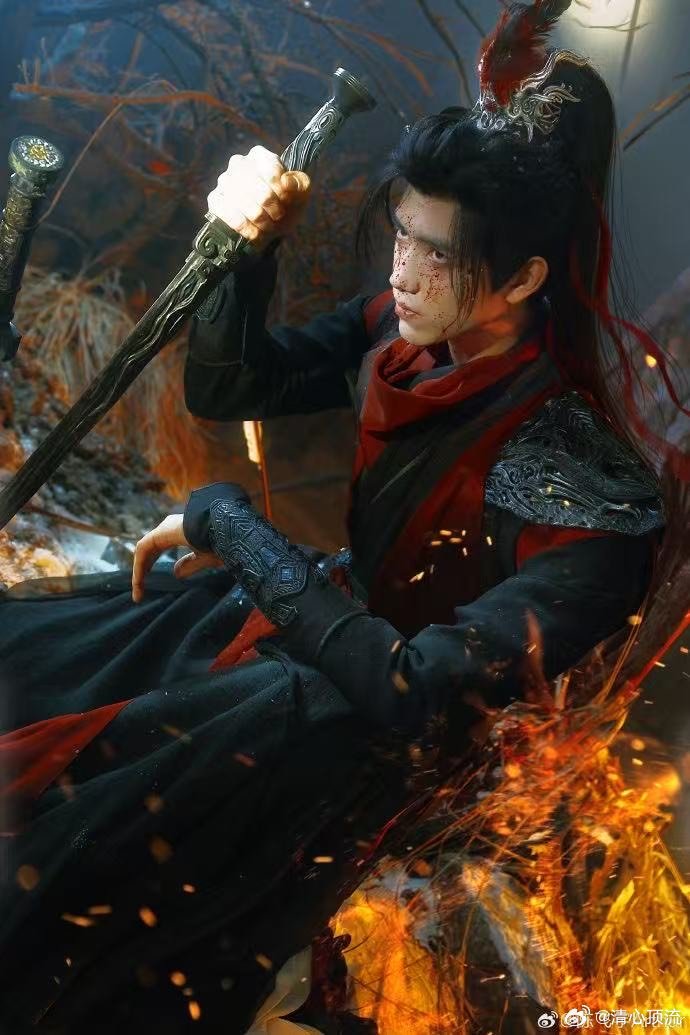心疼段胥 段胥从小就被至亲舍弃，侥幸活下来又在天知晓被训练成工具，他把自己当物件