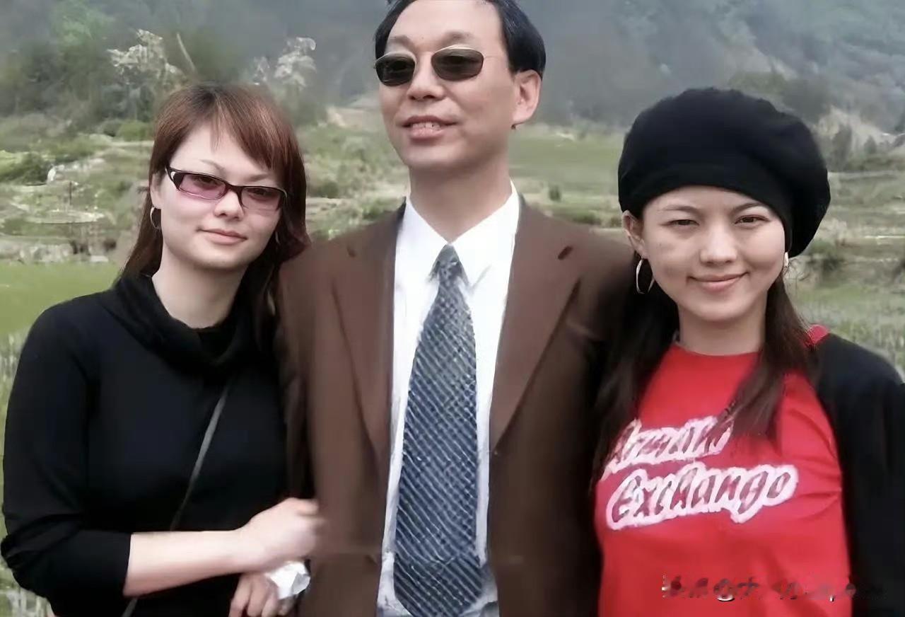 哇，李湘才是初代“人间富贵花”！98年就穿Armani Exchange，这家境