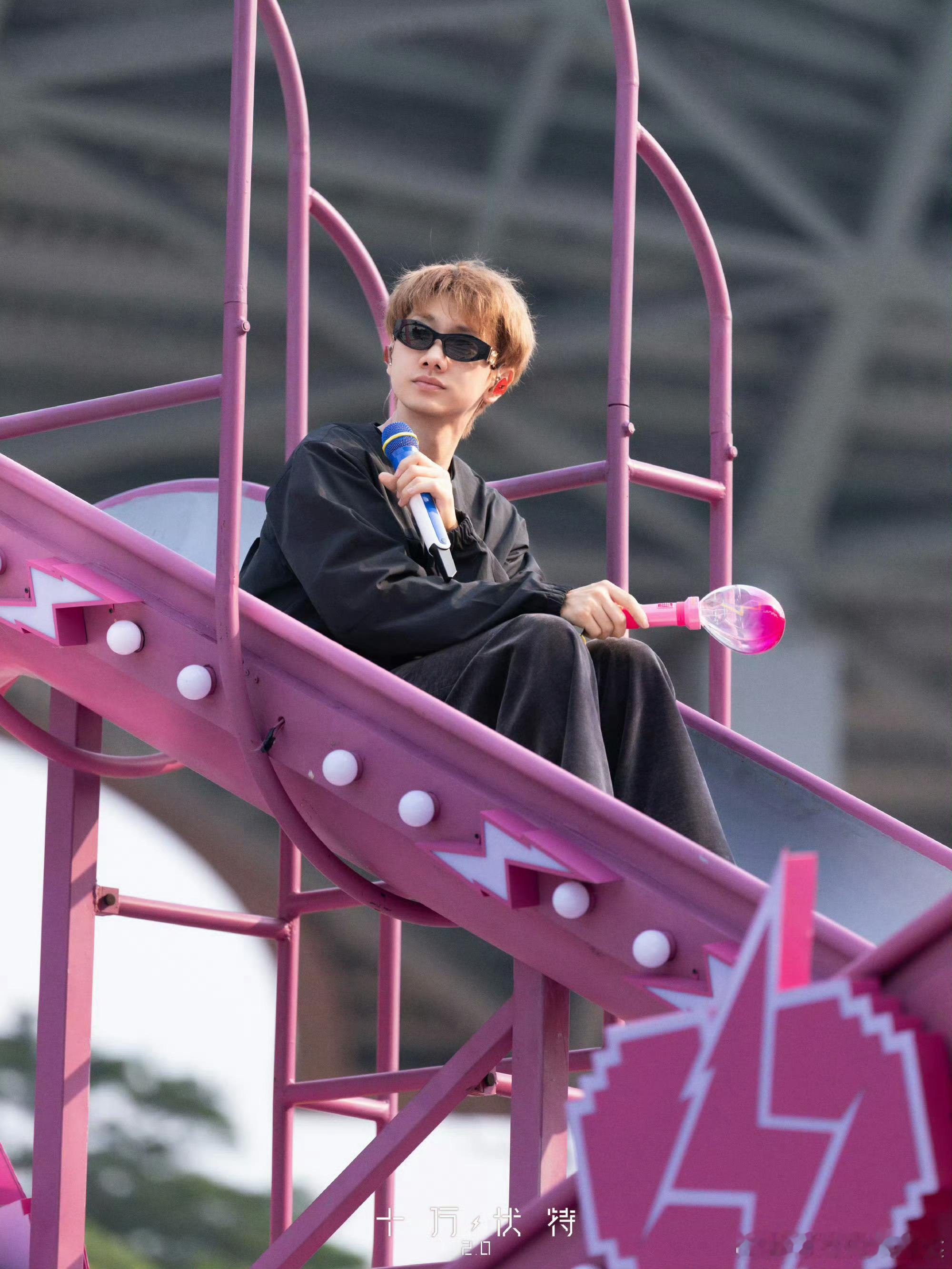 汪苏泷这几步要迷死谁他总说自己跳舞是广播体操，可这随便几步就让空气变成糖浆。每个