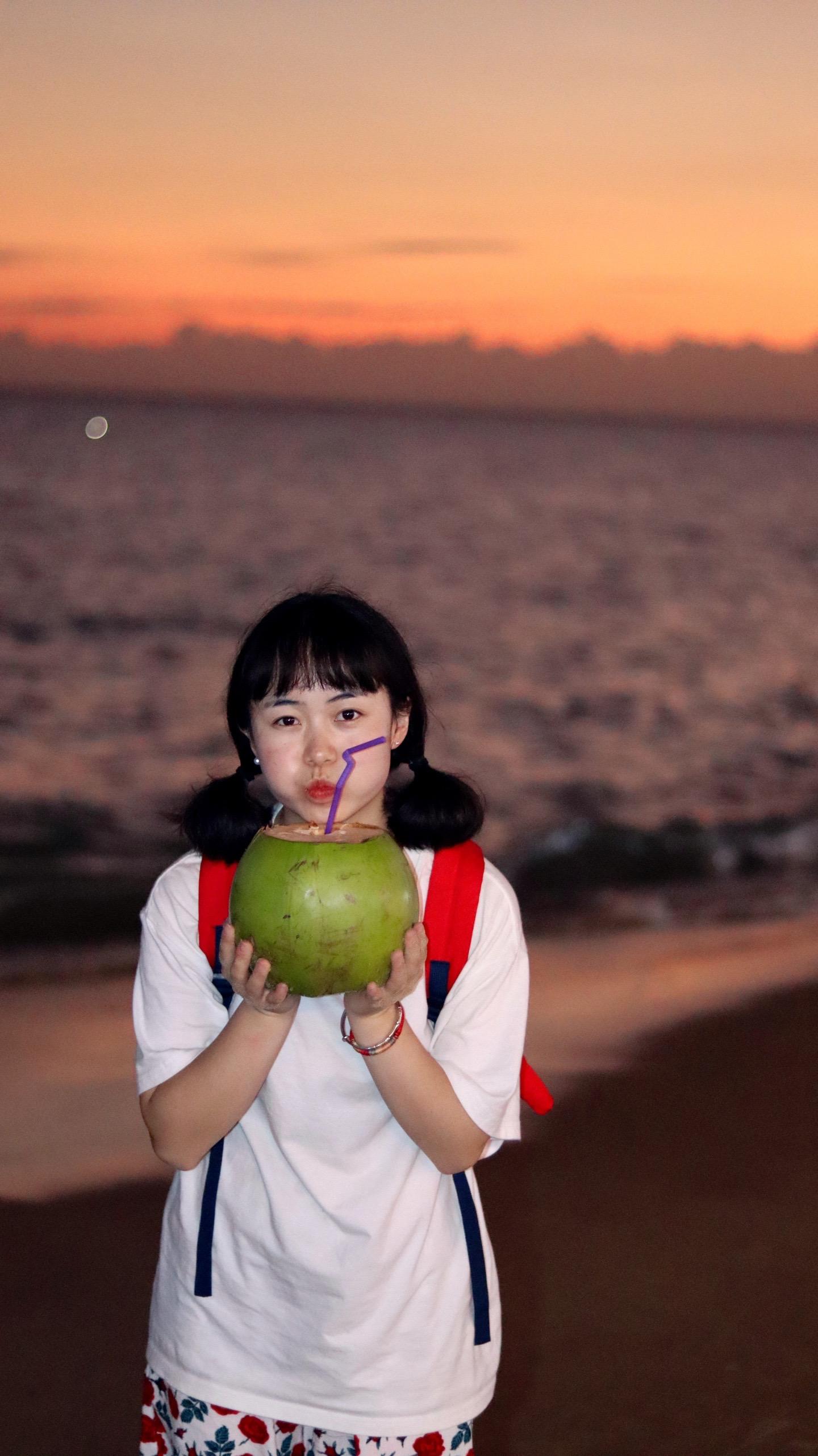 我们好像一直被教育的就是从出生就开始想养老的问题，所以社保不敢断，工作...