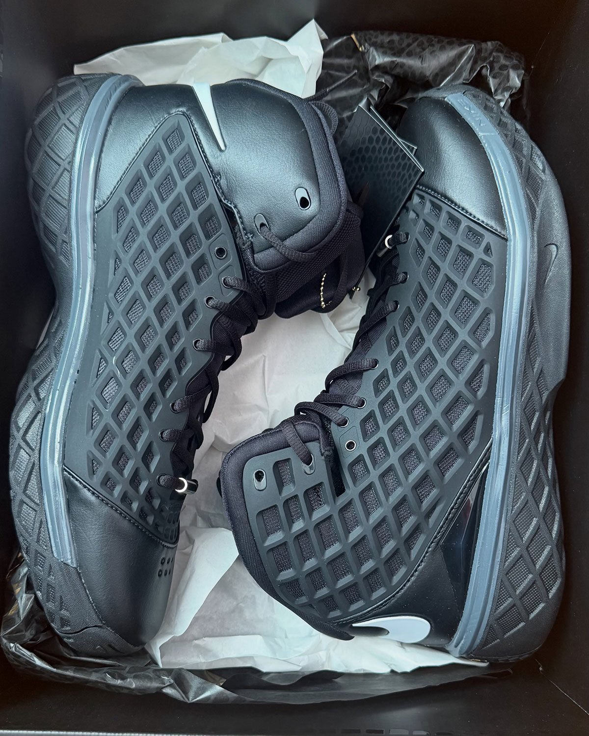 Nike Kobe 3 Protro黑色实物曝光猛这么一看感觉还可以