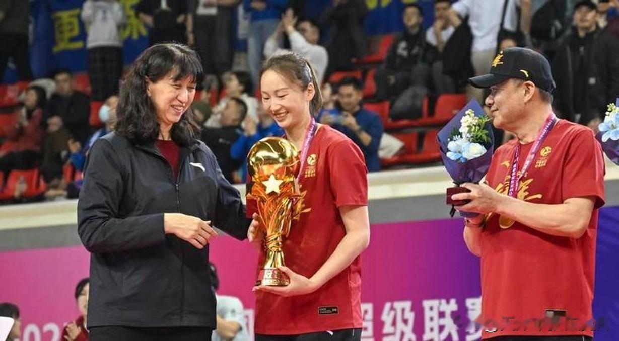 随笔。
   亚运会，明天中国女排。
   半决赛中国对泰国。
   亚锦赛与亚