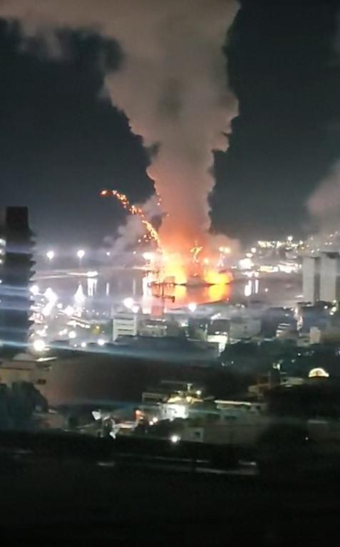 路透社一锤定音：美军真的对委内瑞拉动手了！

这哪里是什么普通的周末新闻，分明是