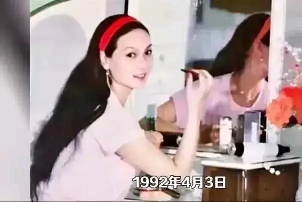 1992年4月3日，武汉刑场，曾经因扮演刘三姐红极一时的演员程春莲被执行死刑。临