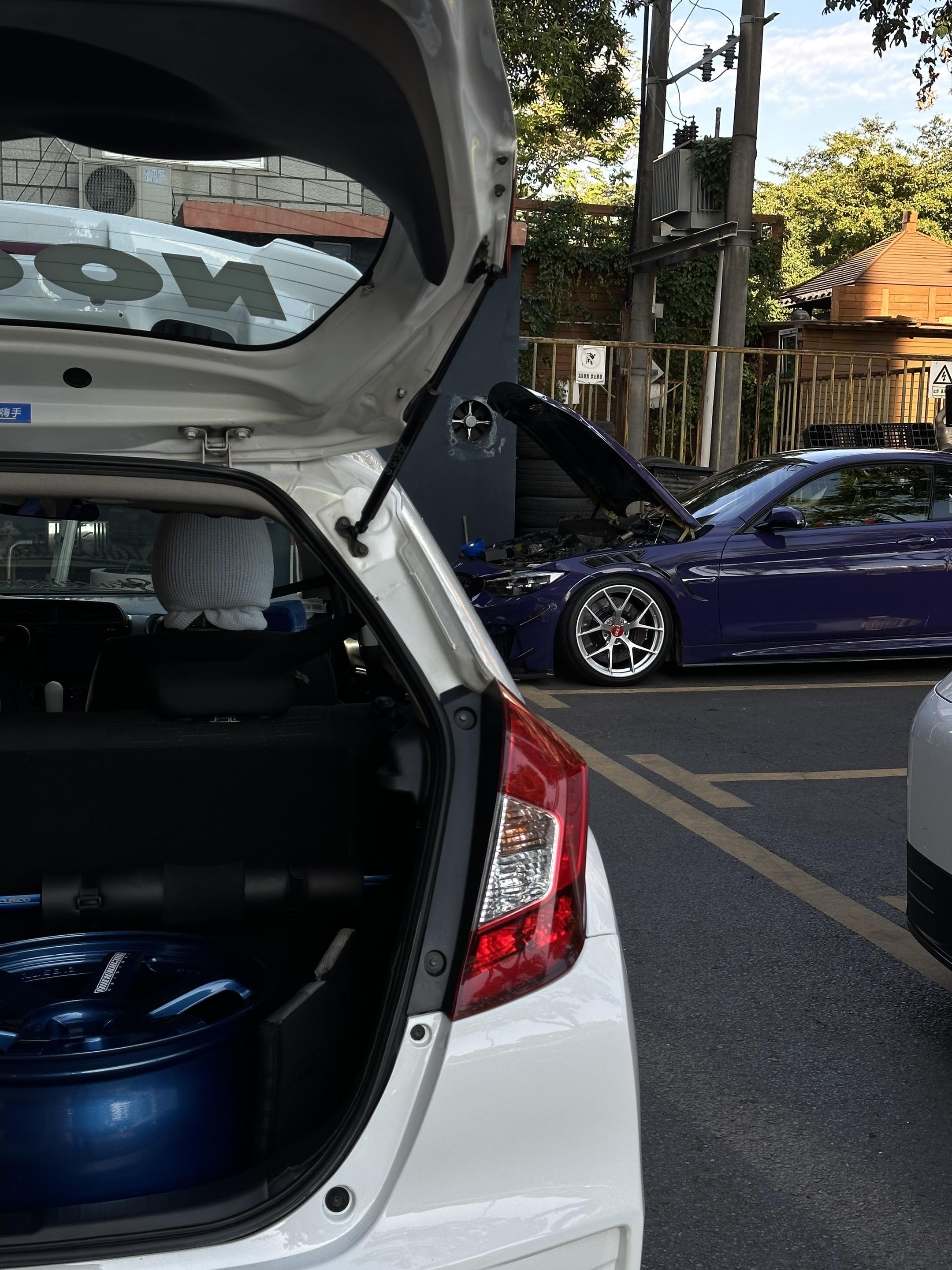 Te37sl for F82M4。这叫什么蓝好咧. 等着看看装车效果吧😁😁