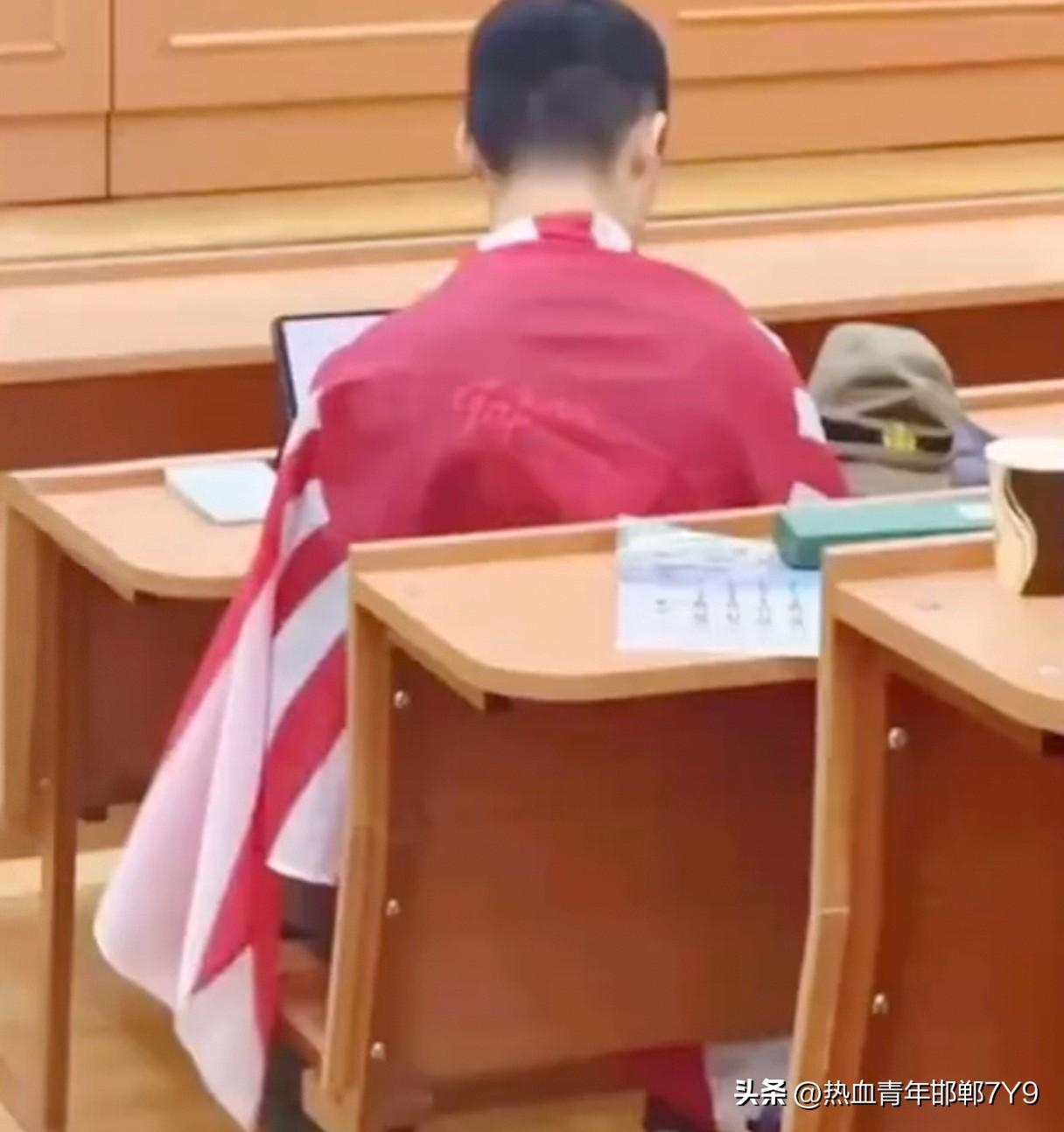 日本军国主义分子给周边各国特别是我国的伤害永世不能忘，其罪行罄竹难书！然而，南京