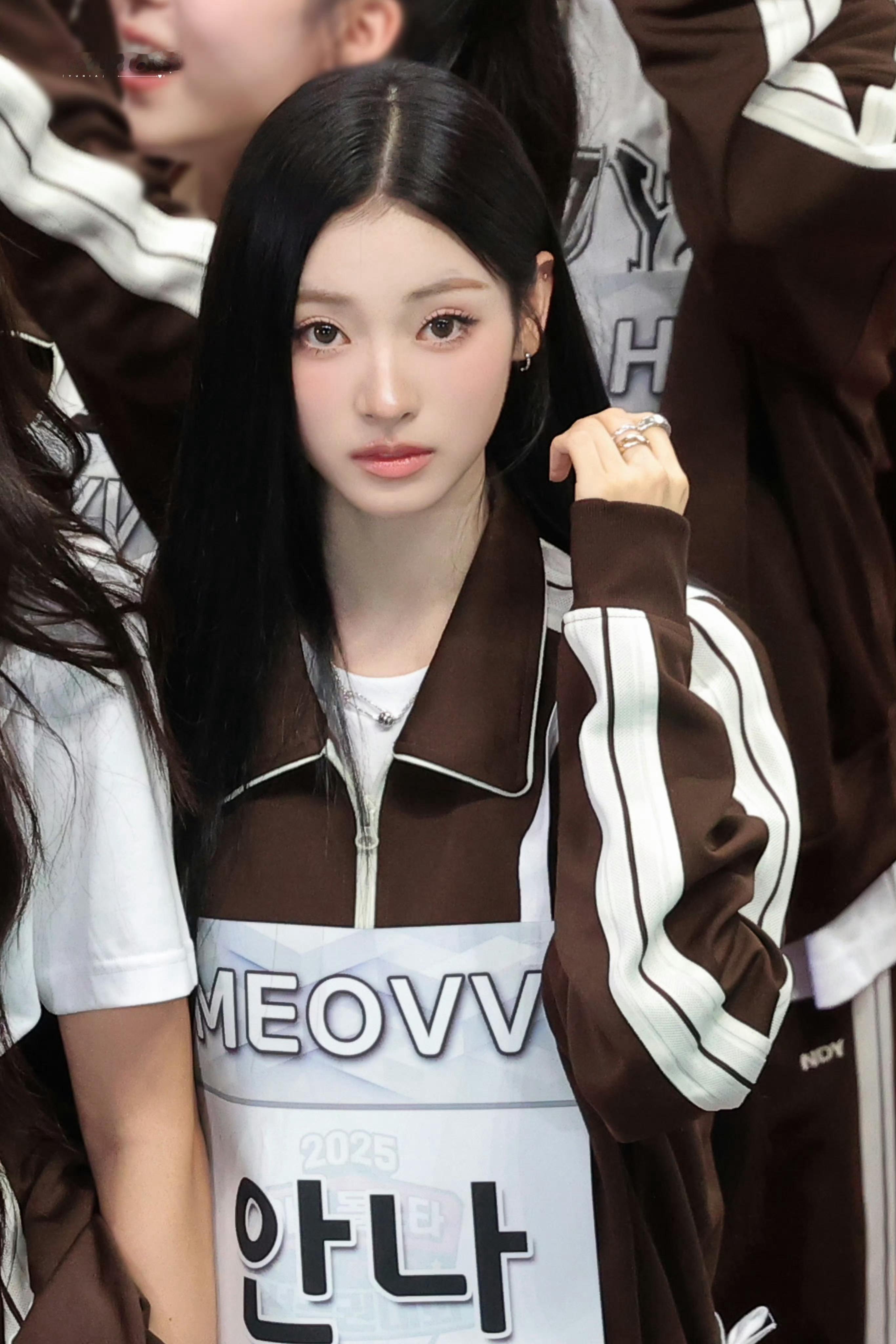 Anna Jang也太俊了….一张素素的也小巧精致到极致的脸✨ ​​​
