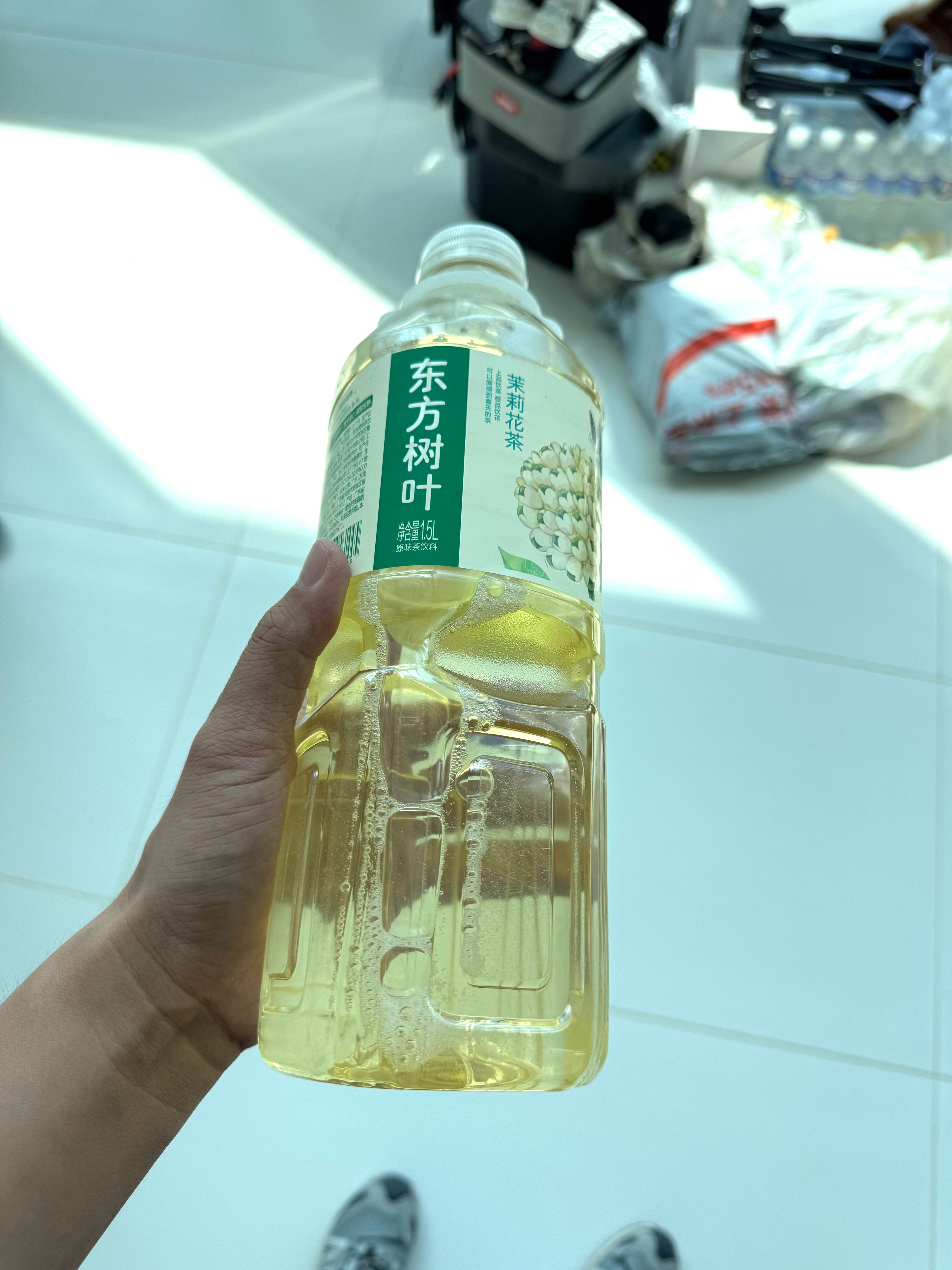这… 撕了贴纸，就真的说不清楚了 [允悲] ​​​