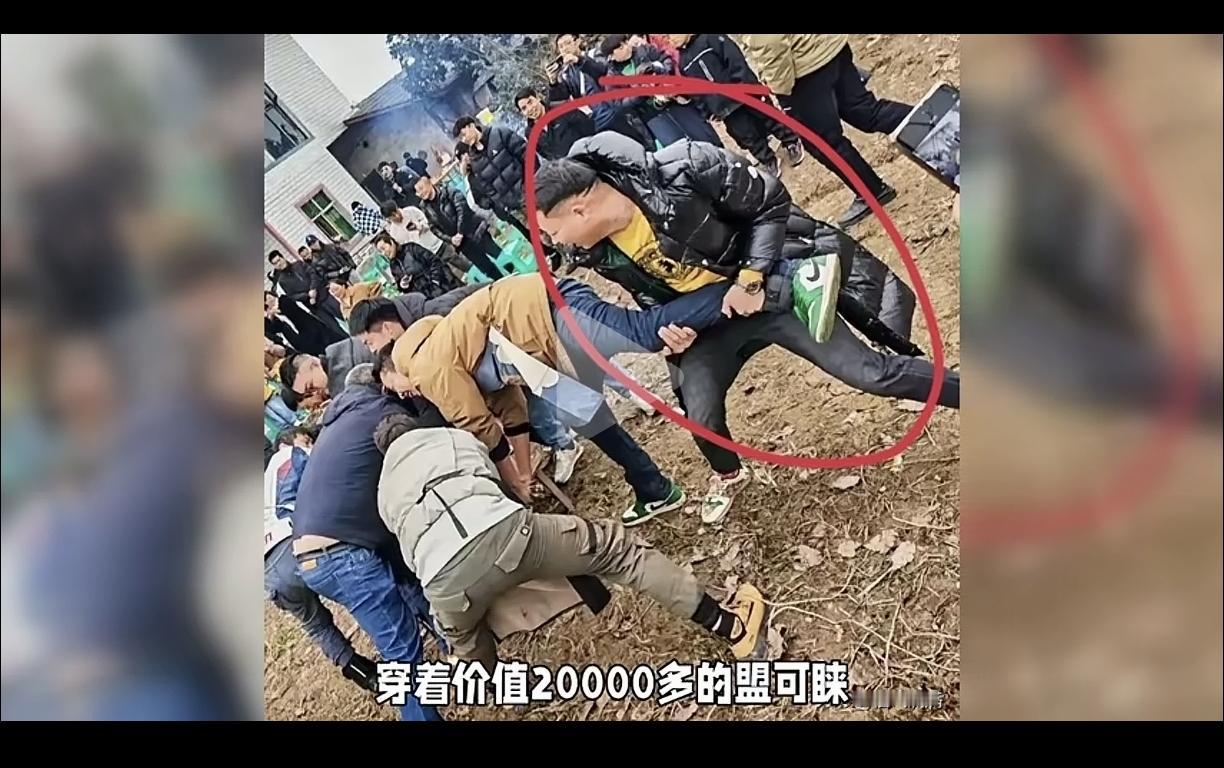 什么是抱大腿？原来抱大腿就是这么来的？
       人家抱猪腿，你却抱大腿，这