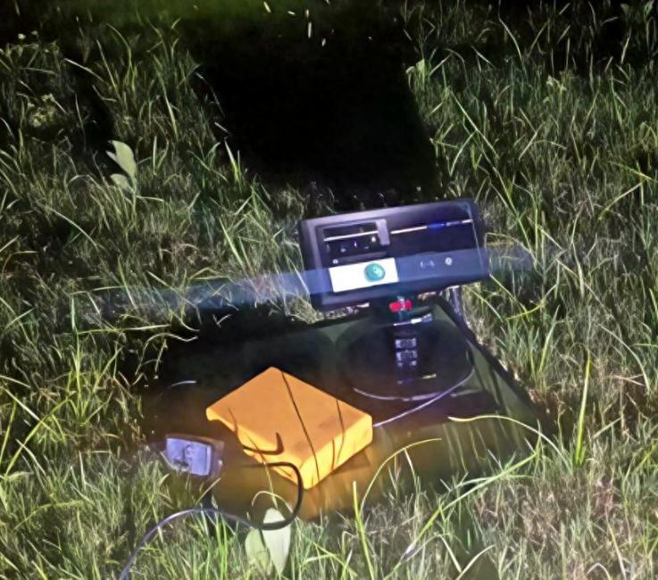 一个"灭蚊神器"，老外抢疯了。
常州一家小公司做了个黑色小方盒，
对准蚊子发射激