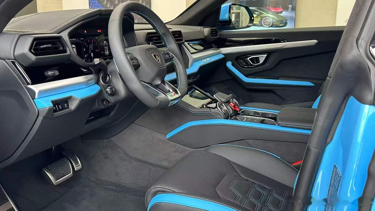 兰博基尼 urus se Baby BLu 蓝蓝现车全新 