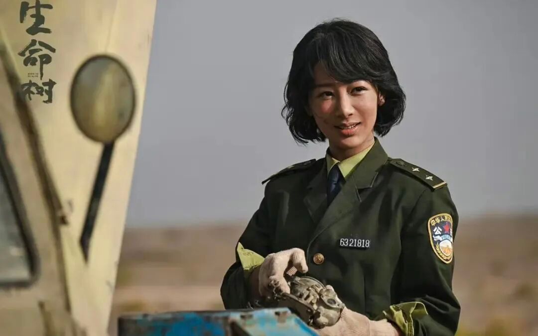 杨紫白玉兰视后杨紫是个戏痴连网友都看在眼里，肯吃苦，演技好，人谦逊，这不是一朝一