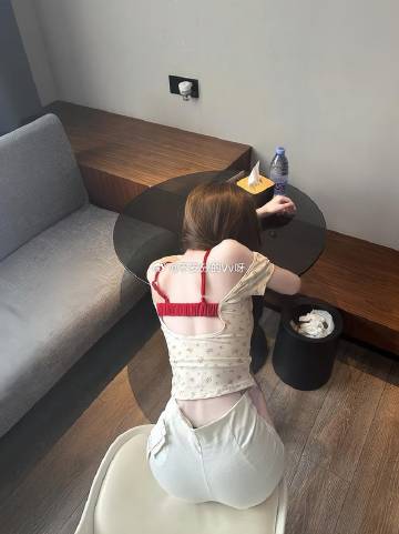 遇到不主动的，vv只好装醉了