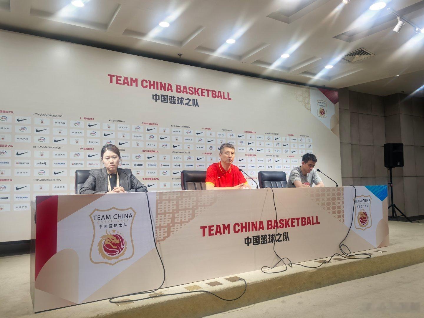 中国男篮不敌日本男篮 郭指导认为，我们的年轻球员比对手多，大赛经验没有对方丰富，
