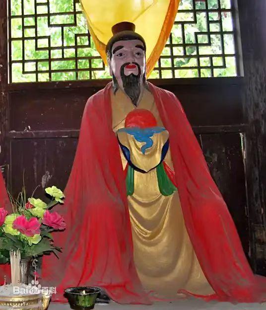 太阳星君，又称太阳公、太阳神、日神。中国民间信仰和道教尊奉的太阳神，主掌太阳。道