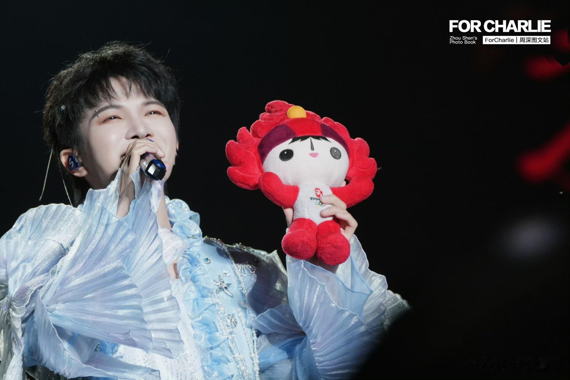 #周深北京欢迎你含金量##周深北京欢迎你超绝合唱现场# 周深的《北京欢迎你》，含