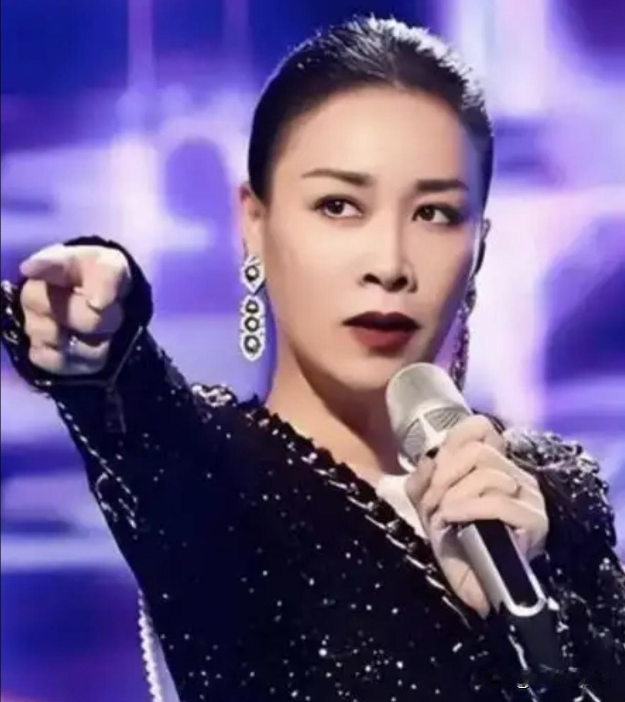 蟠桃盛宴次果冒充犯了天威
       话说，孙悟空任弼马温后，闲来无事，来到蟠