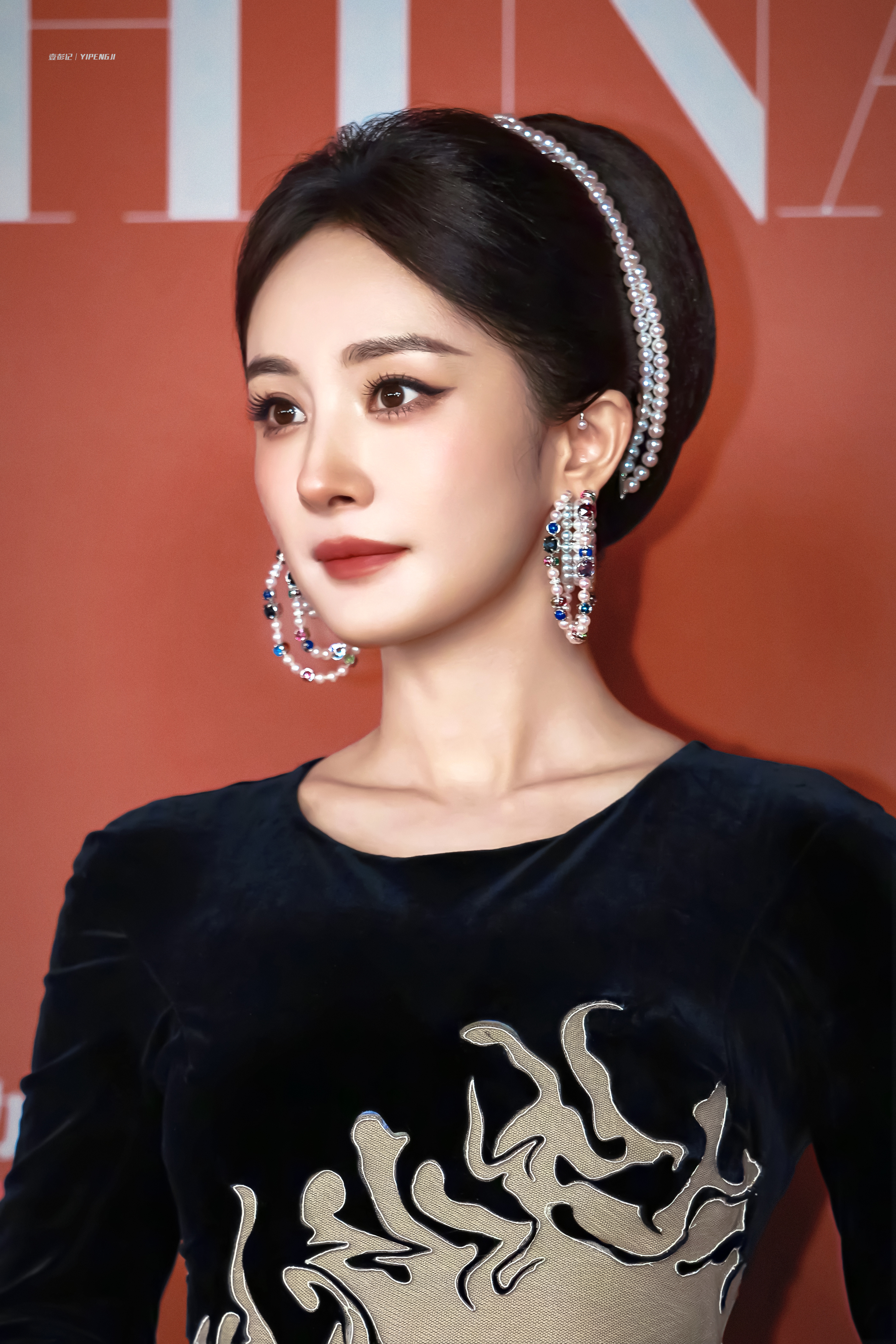 杨幂 · 𝙔𝙖𝙣𝙜 𝙈𝙞 ​​​