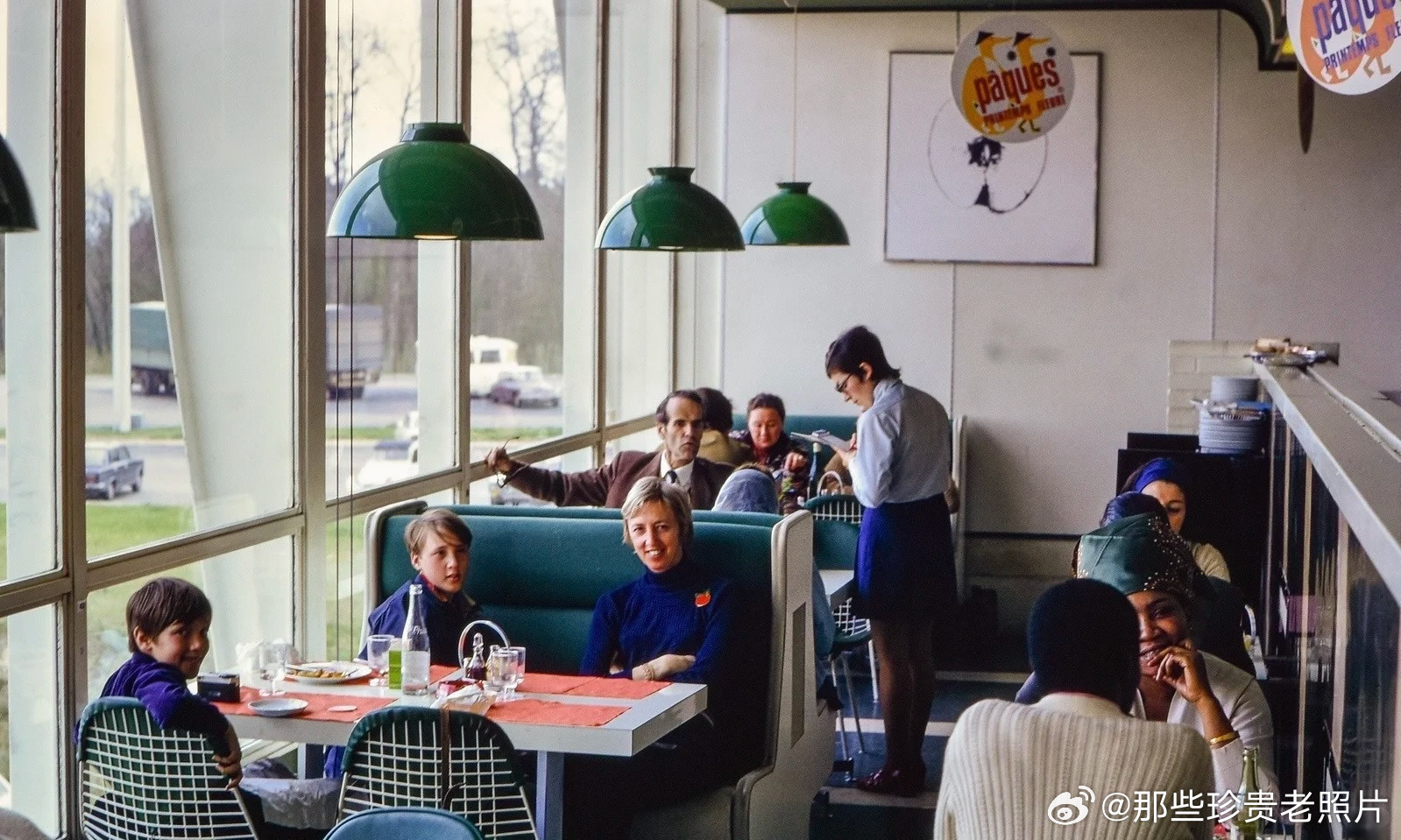 1972年意大利高速公路的服务区 