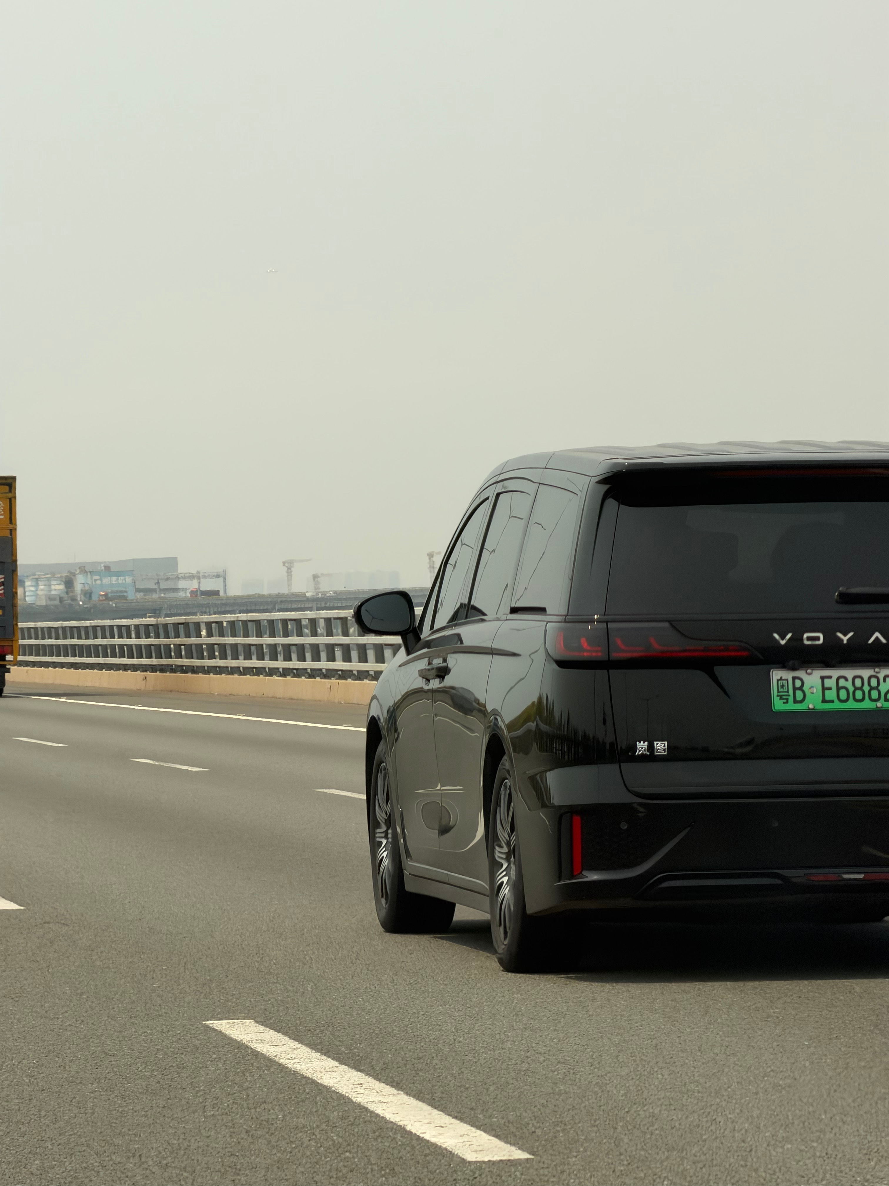 嚯哦，黑武士的梦想家，刚发布没多久，就提了，好快的交付速度啊，我还没有时间开它呢