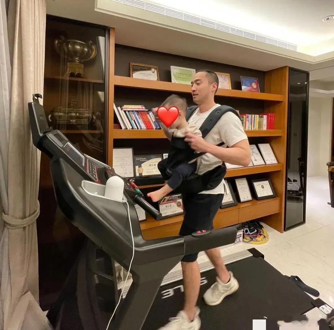 阿娇前夫赖弘国再当爸，妻子二胎产女… ​​​