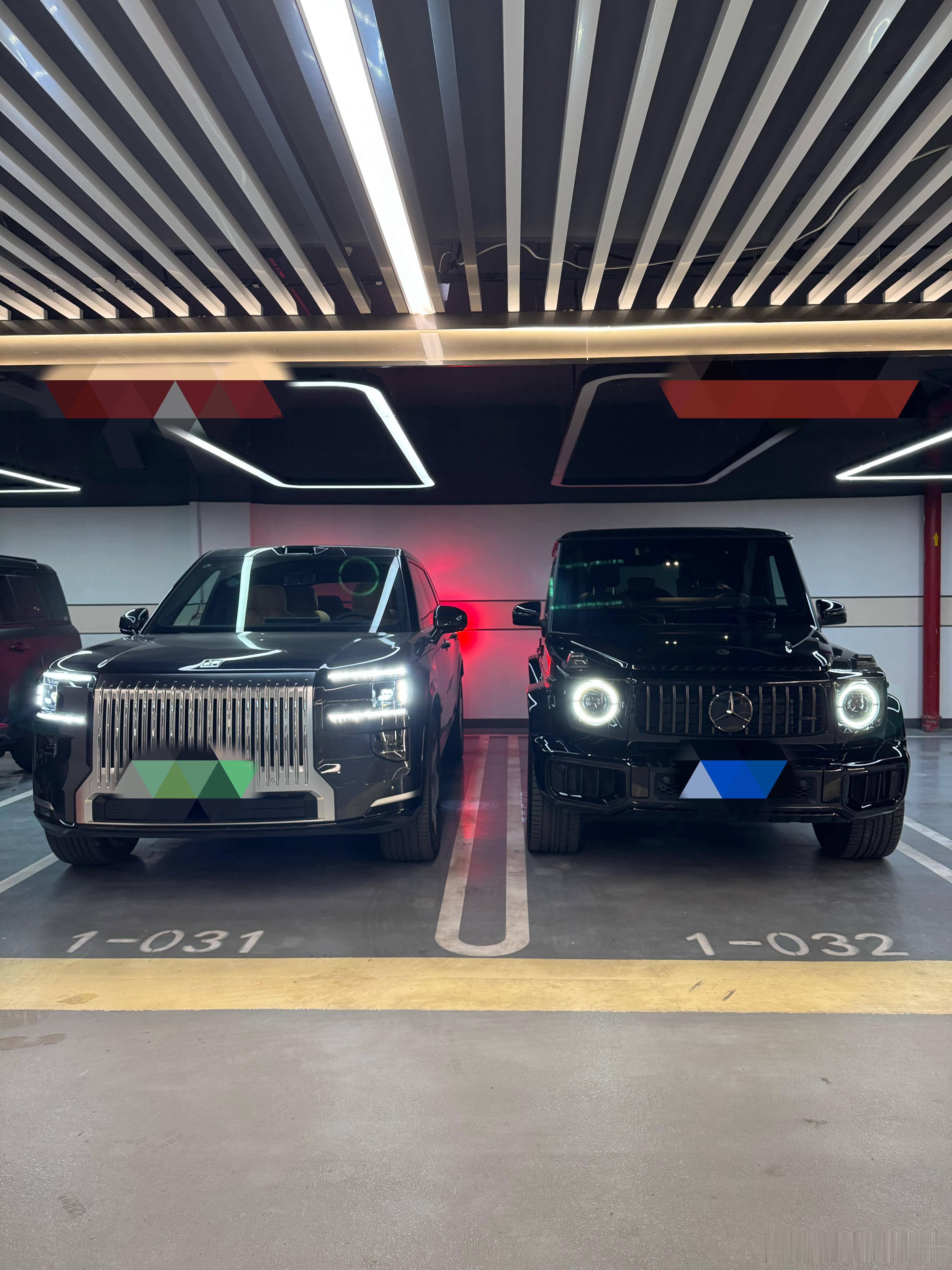 啊？极氪9X和我G63停在一起，G63瞬间成窄方盒子了