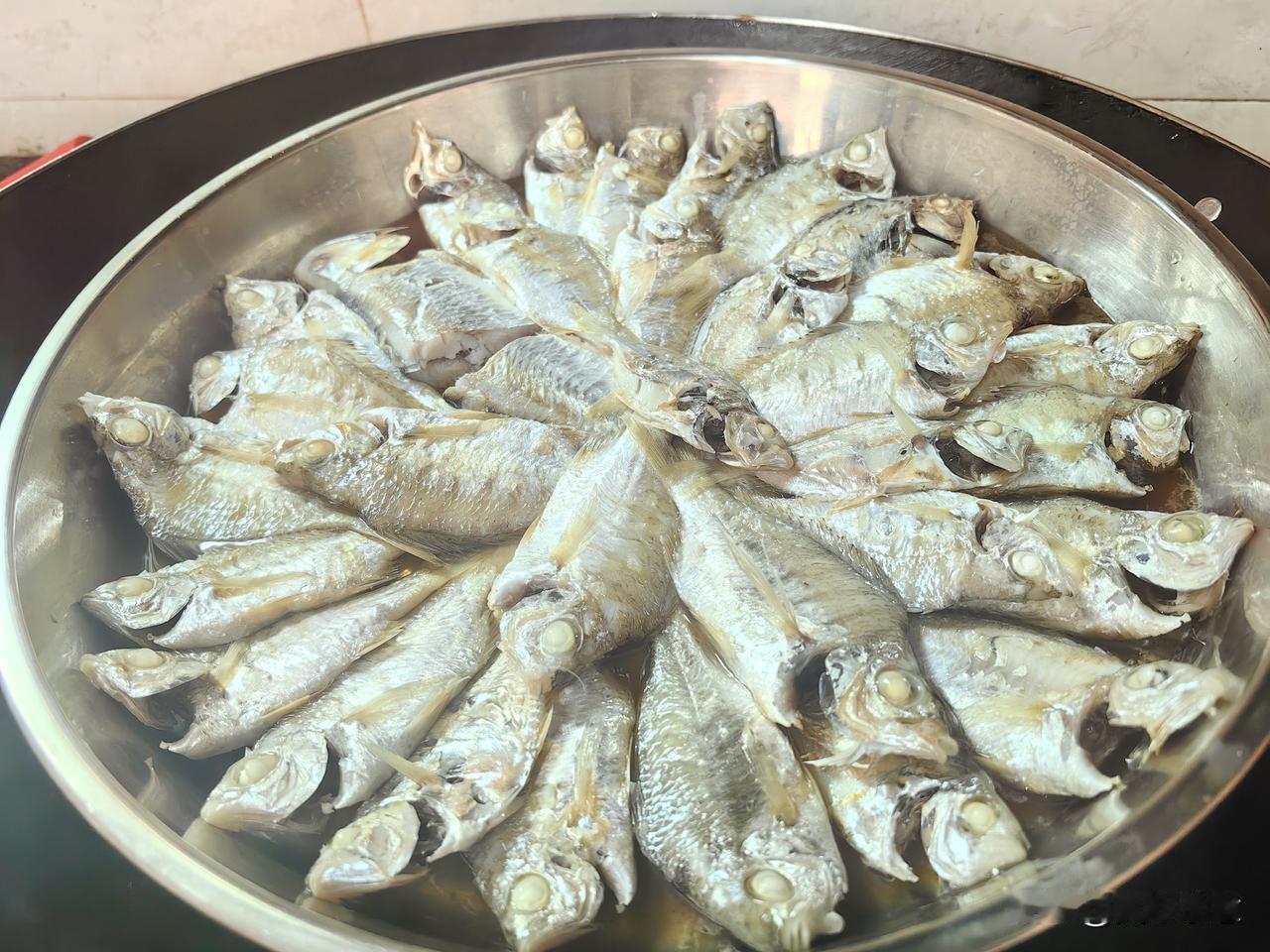 解甲归田，回归故里，做一个平凡的家庭“煮妇”，过上平淡的生活。今天的午餐，全都是