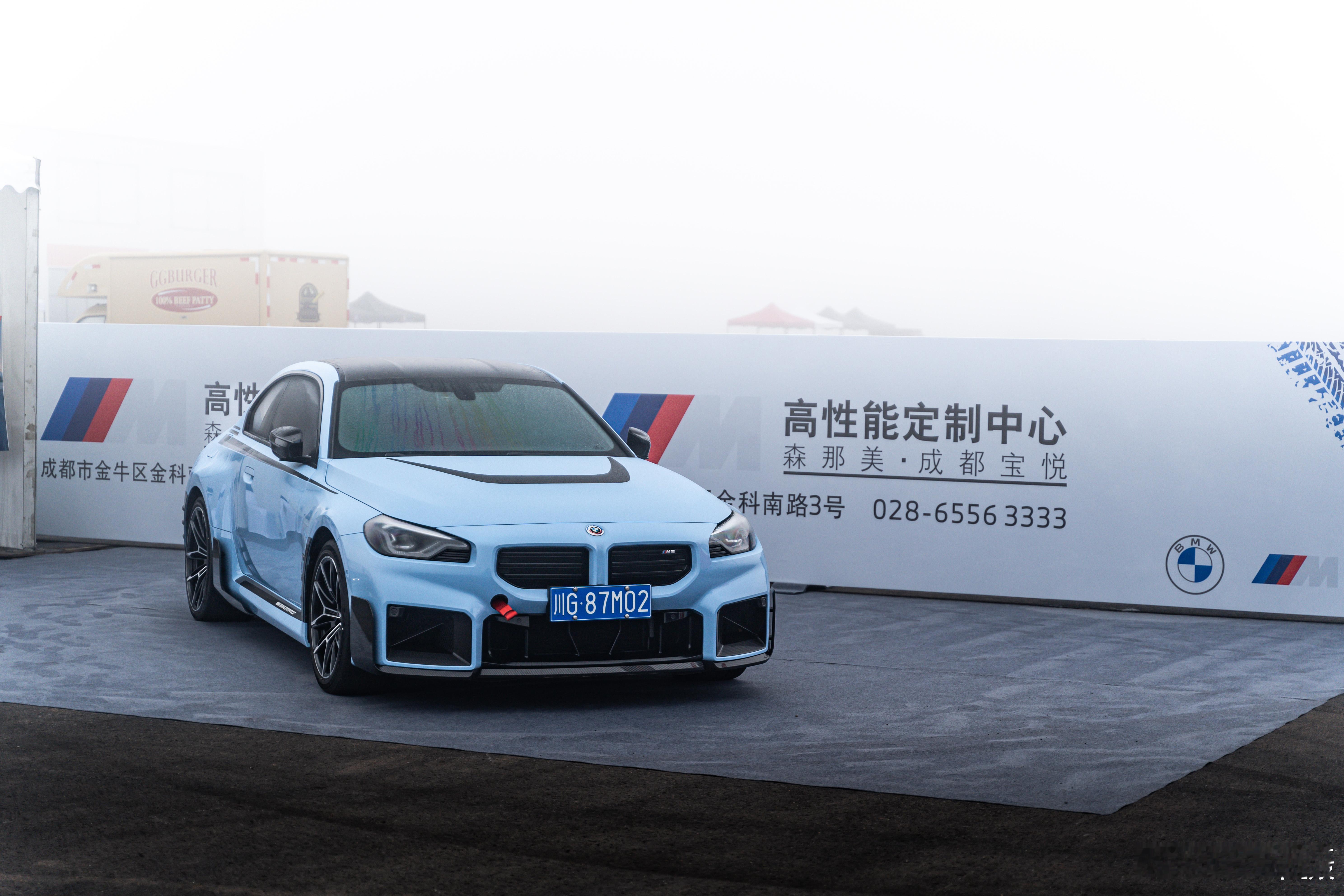 一台满配的G87 M2，车牌蛮有意思[偷笑][送花花]📷：A7M3——————