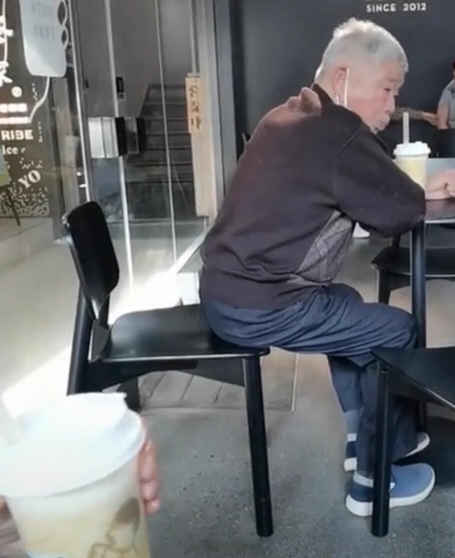 果然还是偷偷喝的最解馋 