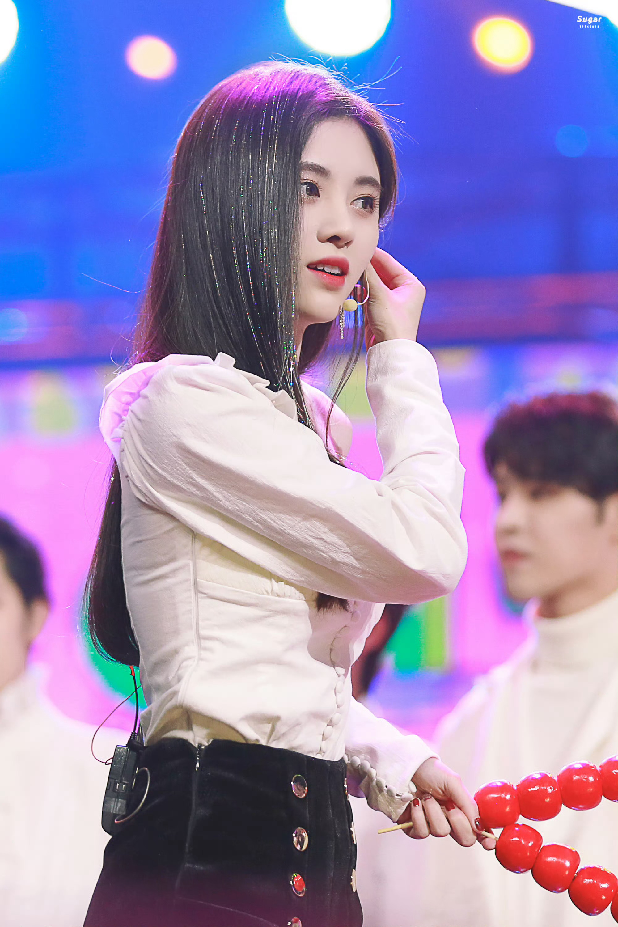 鞠婧祎  jjy鞠婧祎万花世界 jjy鞠婧祎苏绿夏 爱是动词 行动能胜过一切૮ 