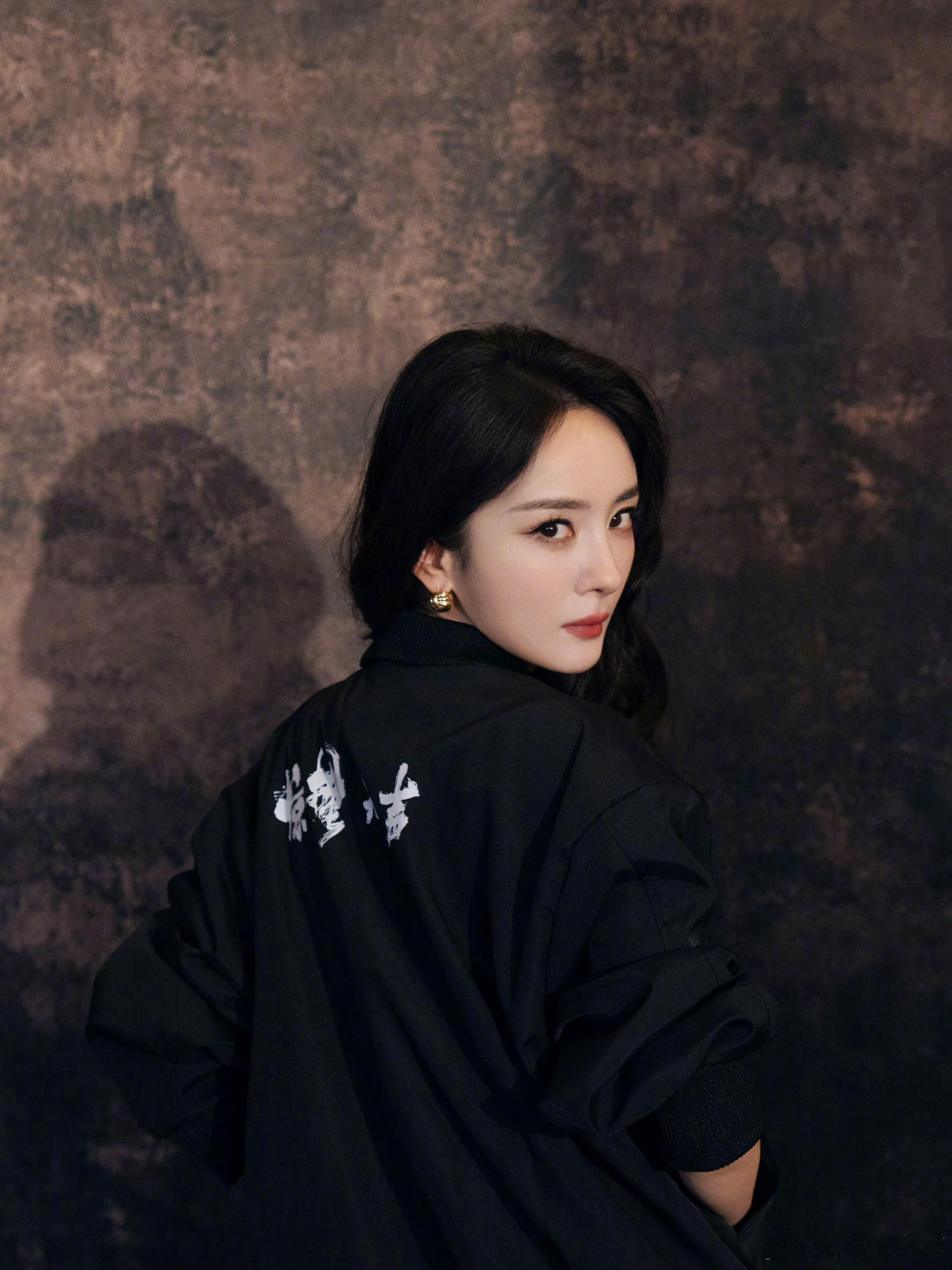 北京文艺观察——《惊蛰无声》影评～特别提到杨幂！黄凯屡次情绪失控，抓着白帆发出无