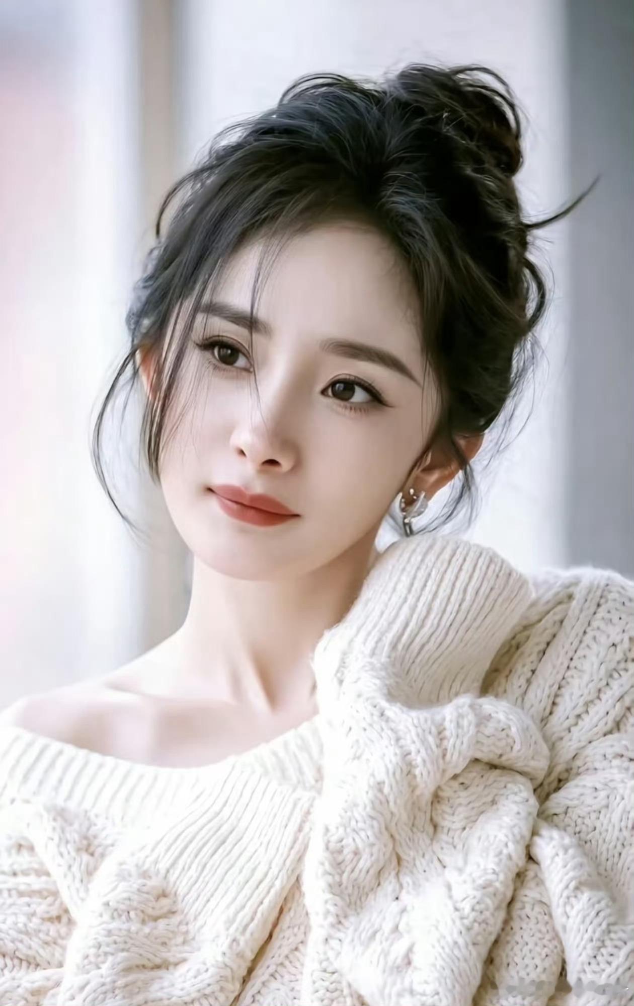 网友吃饭偶遇杨幂马龙同为牛马我哭了