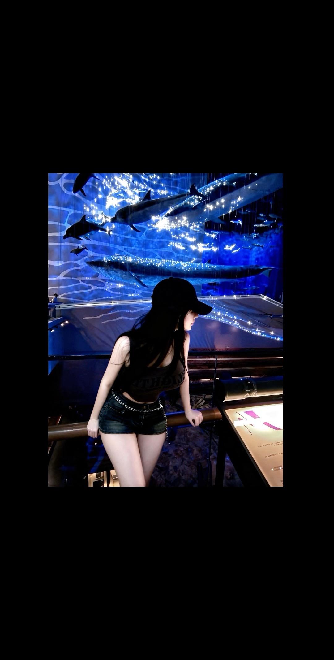 怪我普通的脸 留不住你暧昧的眼