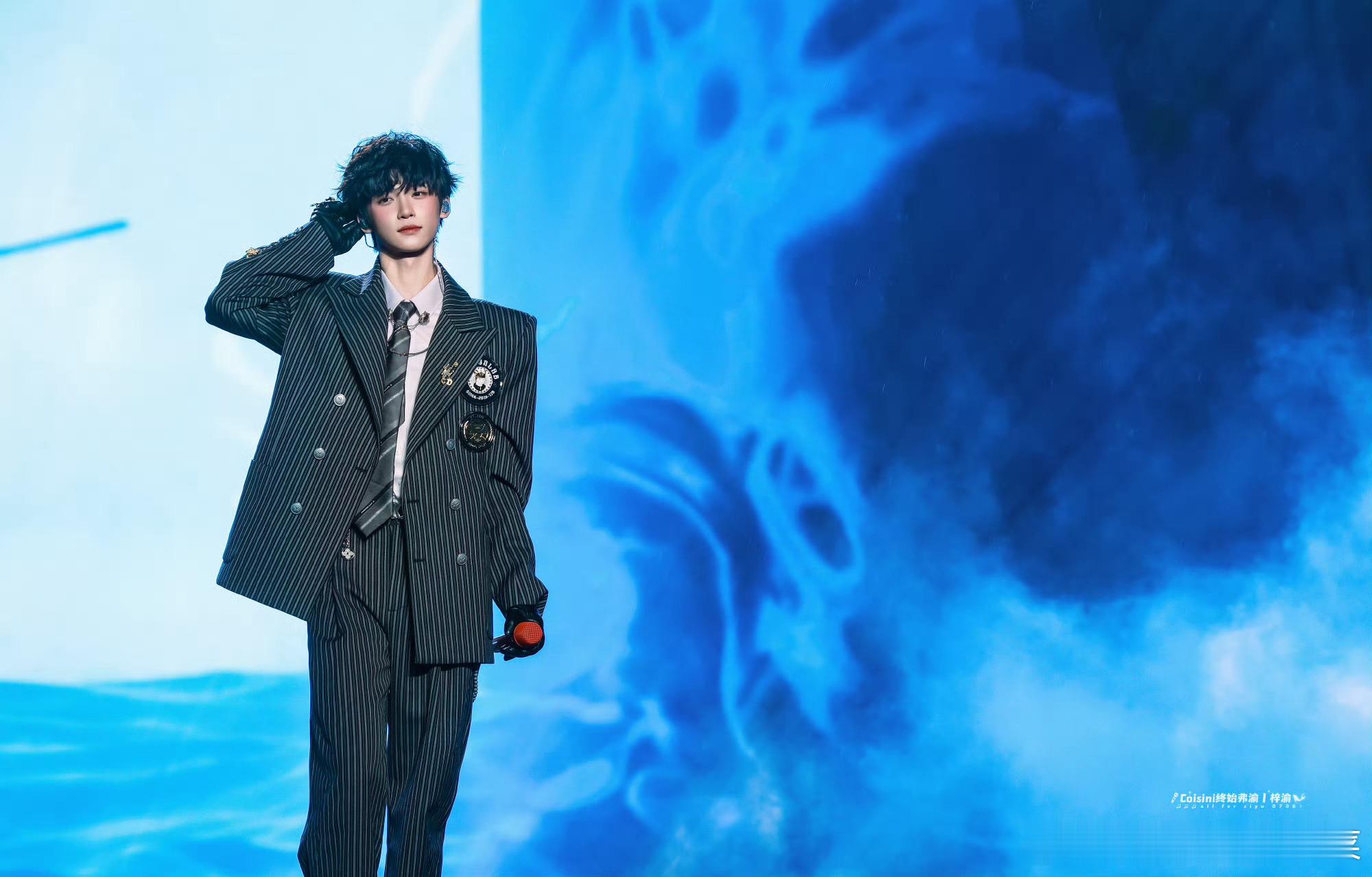 梓渝 🔮梓渝百度地图臻品语音品牌代言人 “在彼此江南烟雨里种下玫瑰 在信仰与黎