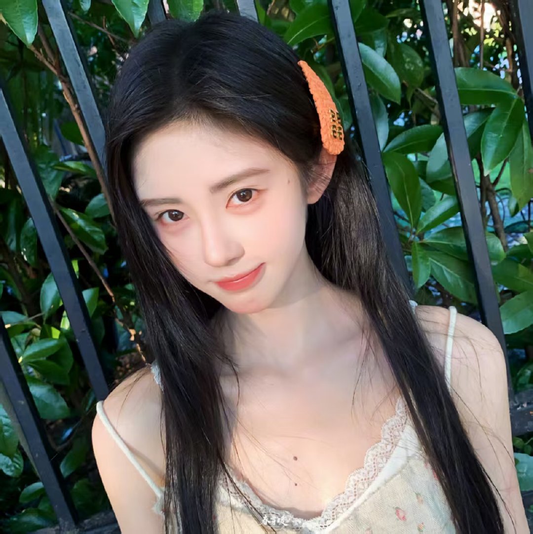 鞠婧祎美商稳定发挥 鞠婧祎把春天穿身上 鞠婧祎的美商真的从来没掉线过！每一套春日