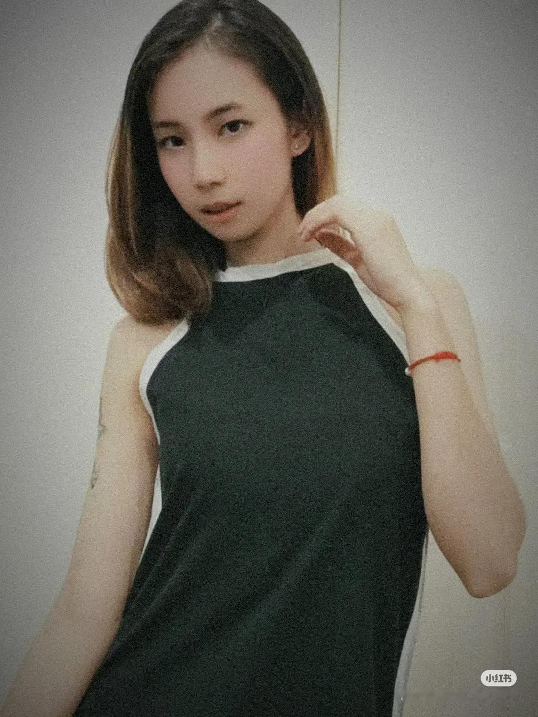 话说大马近几年就推出了许多样靓身材正，气质也相当不错的新晋博主，而小水晶就是其中