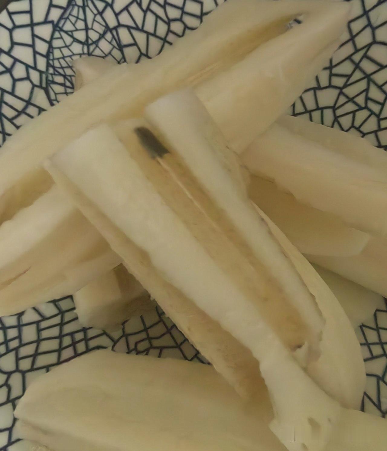 “莲藕花生猪骨汤：喝出好气色，家常也能变豪华！”



嘿，亲们！今天给大家带来