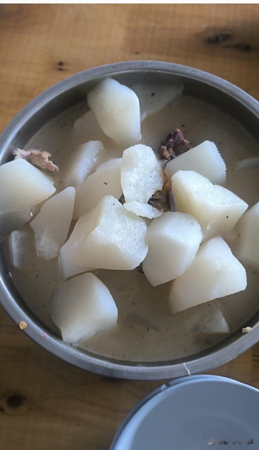 想吃，藏在武隆火炉山里的自家小院，菜都是院里种、圈里养的新鲜货，灶头烧的是柴火，