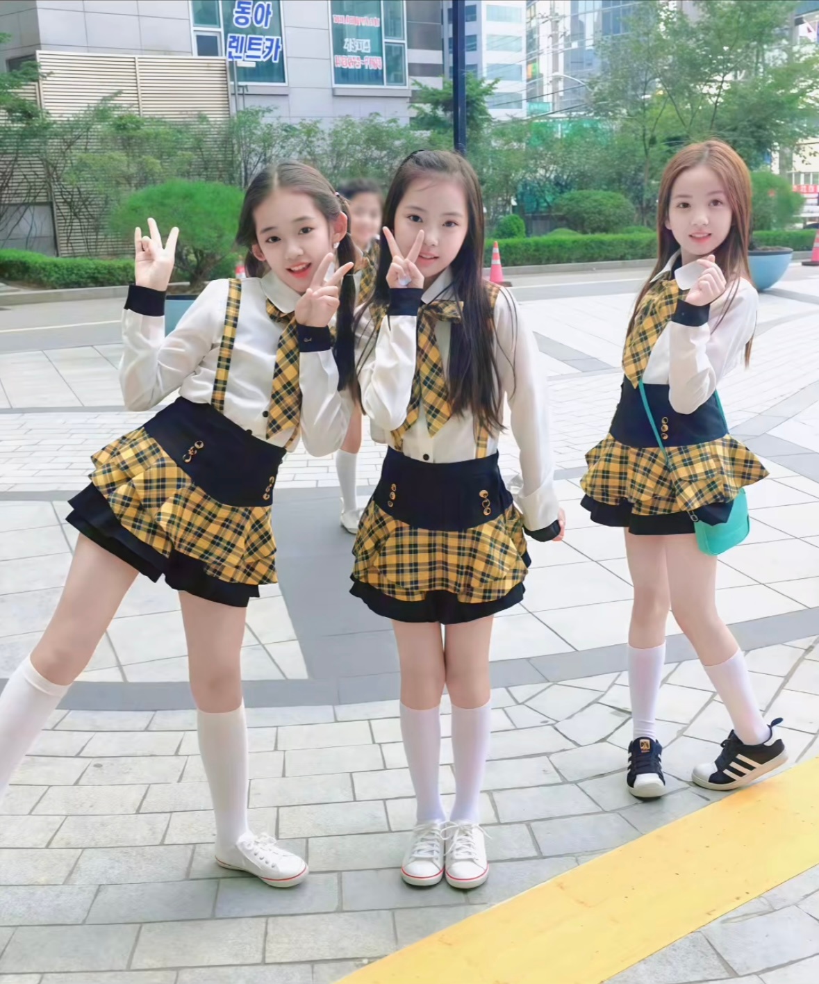 李茶仁x李惠仁叫x尹慧琳 这么萌的女孩子世界上居然有三个… 