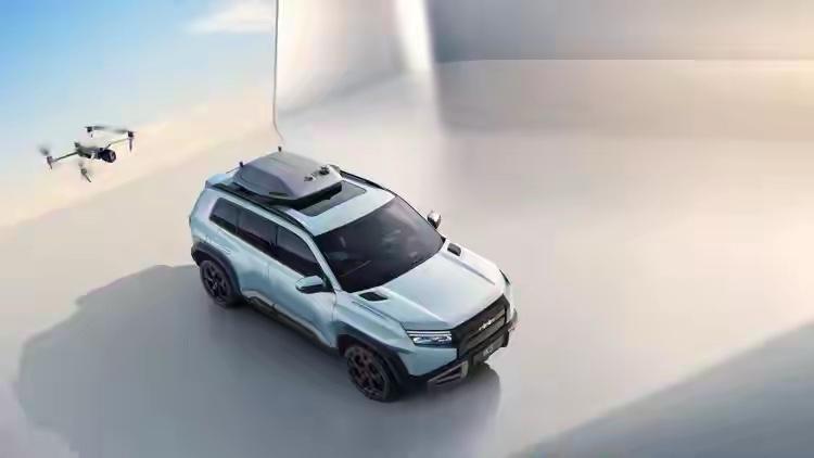 11月的中国新能源汽车市场，因一个品牌的强势崛起而格局生变。方程豹汽车公布的数据