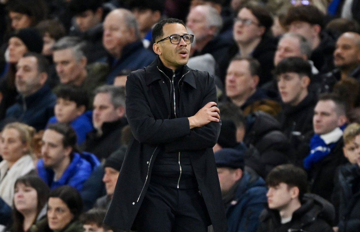 罗西尼尔想要得到什么？佩德罗：他希望我们更勇敢的去踢球，这对于我们来说挺好，毕竟