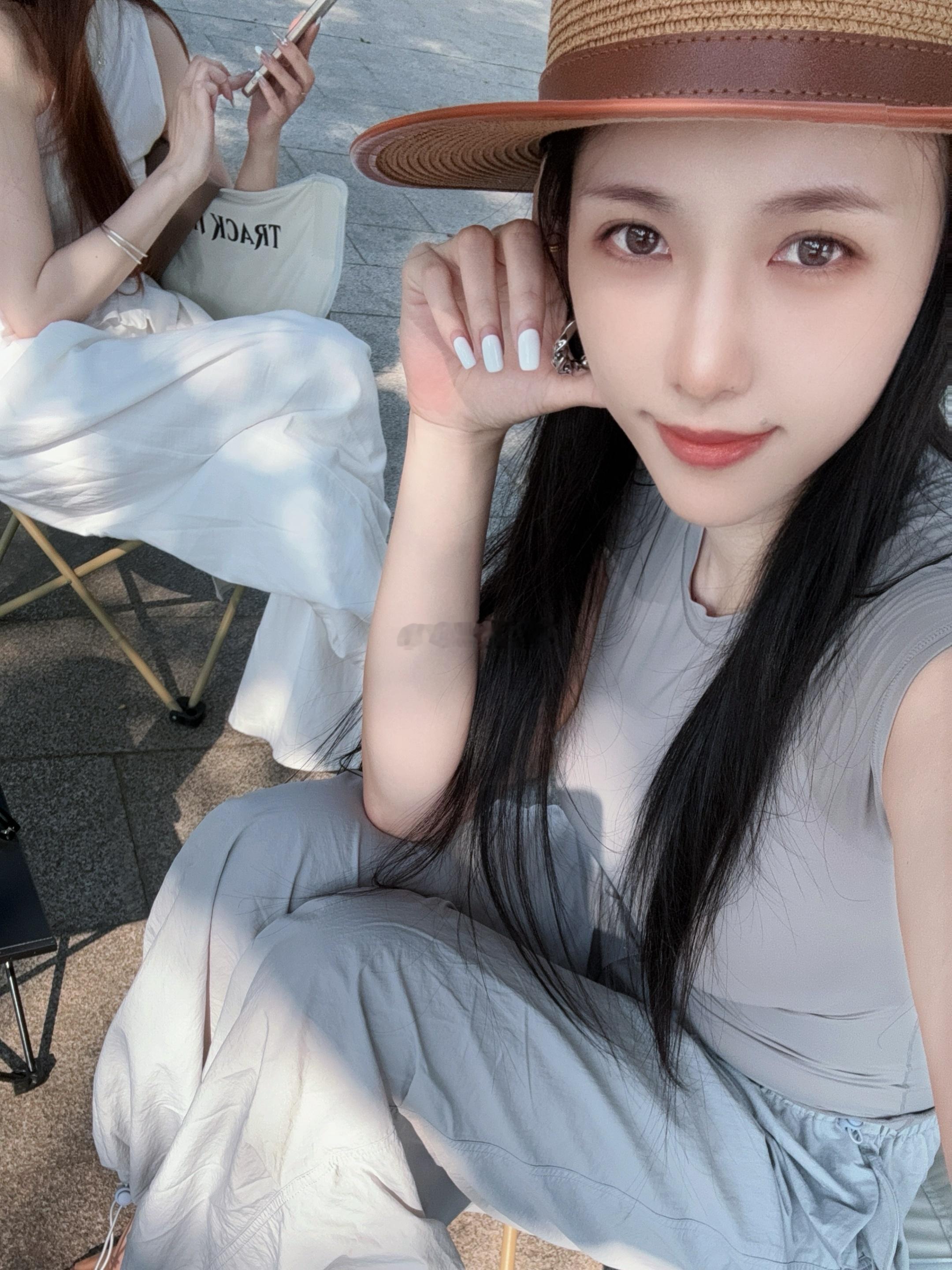 先睡会 晚点再来直播[求关注] ​​​