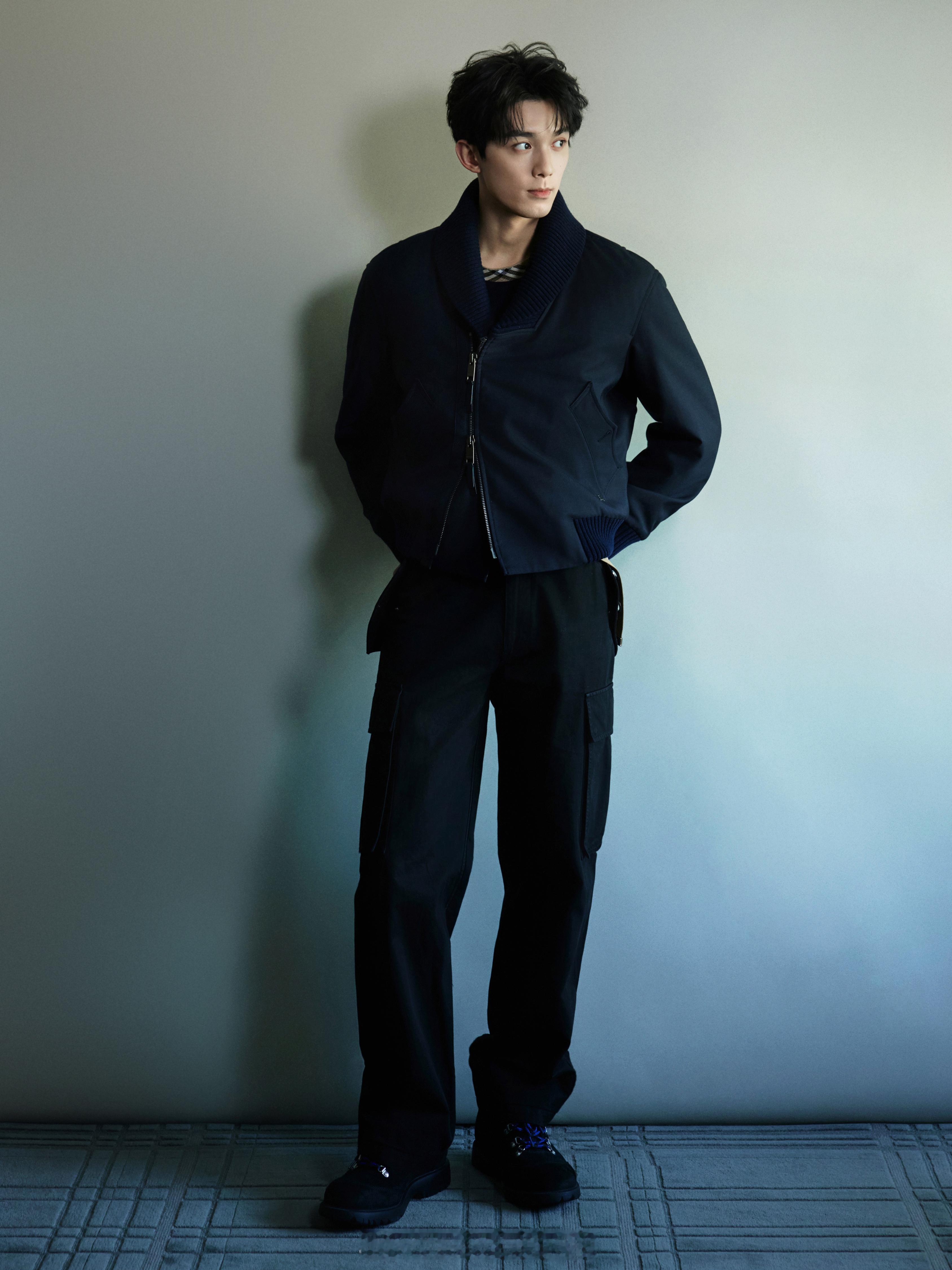 吴磊工作室出图，质感真好，磊磊气质好贵 