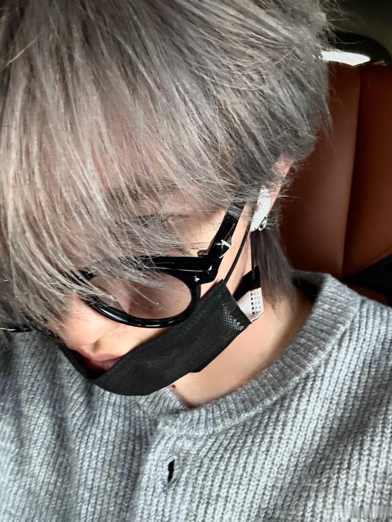 权威男头蔡徐坤 ikun 向全世界安利 一眼沦陷