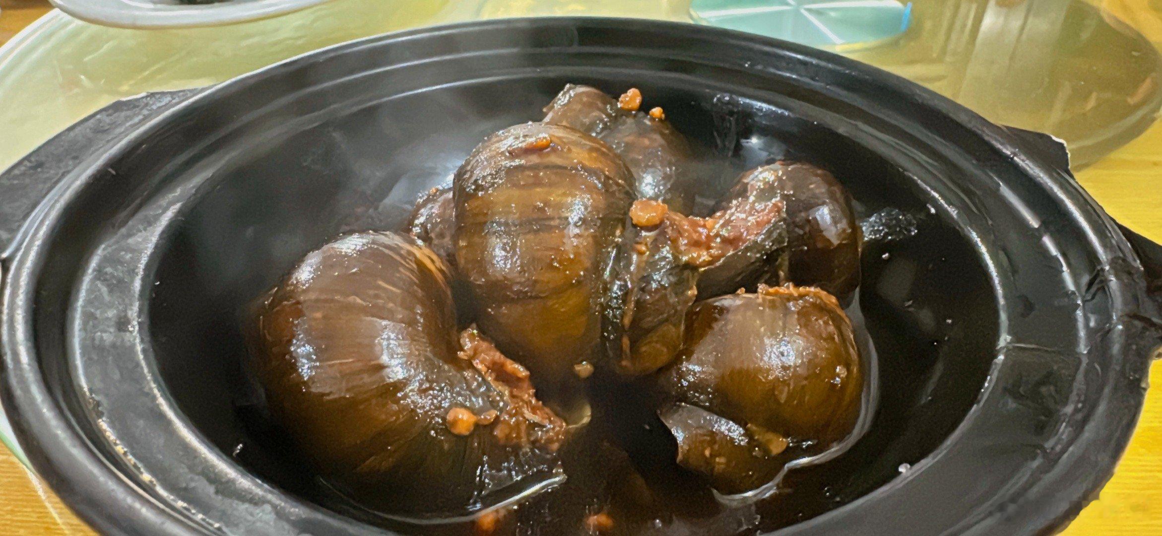据说是特别正宗的老宁波菜，但我感觉太咸了。。。 ​​​