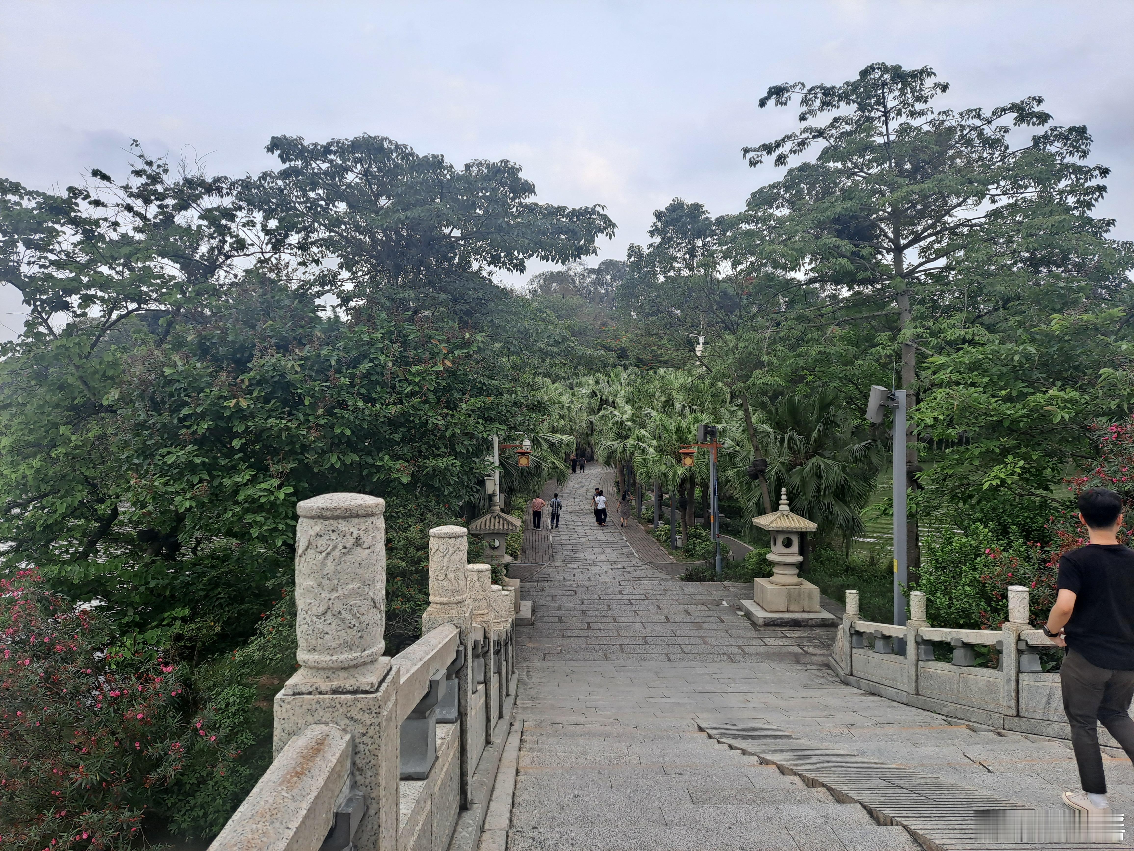 年度旅行记忆 天下西湖三十六，唯惠州足并杭州，一座让苏轼写下六百诗篇的城市， 