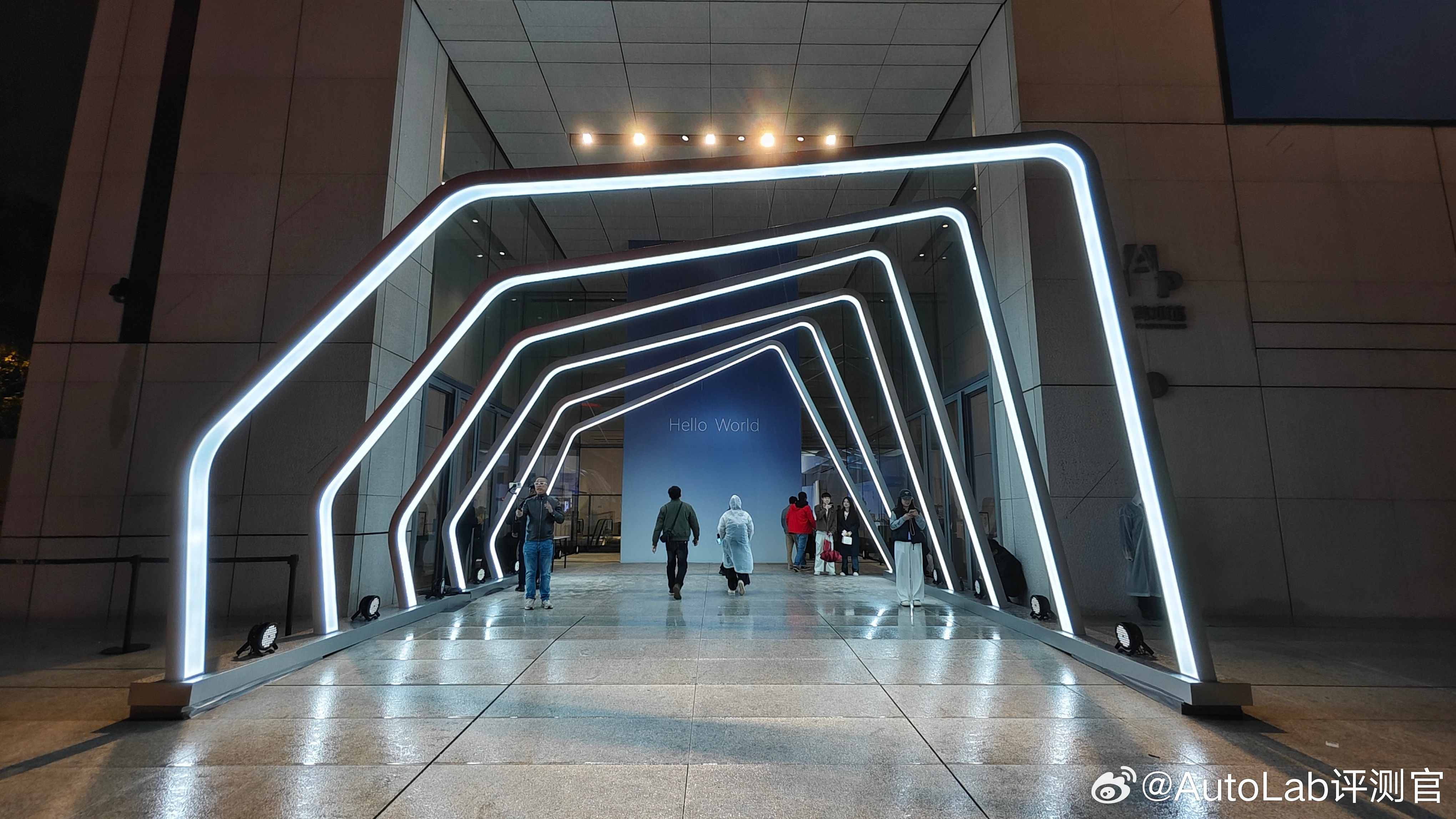 捷豹路虎与奇瑞合作的全新FREELANDER神行者品牌来了，在全球首秀发布会上官